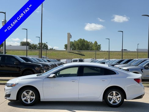 Used 2022 Chevrolet Malibu LS w/ Driver Confidence Package II image 3