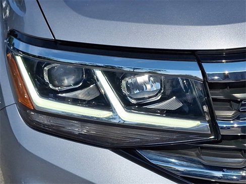 Used 2021 Volkswagen Atlas Cross Sport SEL R-Line image 9
