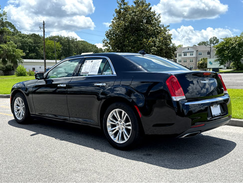 Used 2017 Chrysler 300 C image 31
