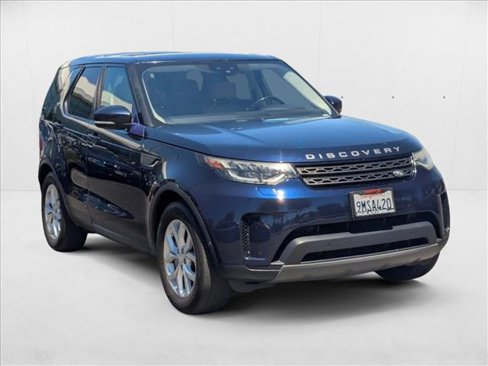 Used 2019 Land Rover Discovery SE image 3