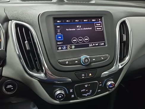 Used 2022 Chevrolet Equinox LS image 24