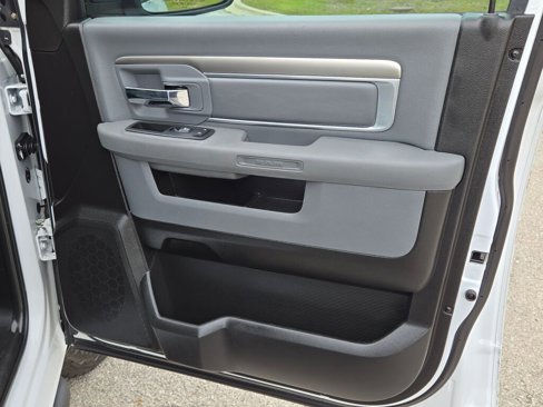 Used 2019 RAM 1500 Classic Warlock w/ Luxury Group image 8