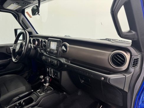Used 2018 Jeep Wrangler Unlimited Sport S image 34