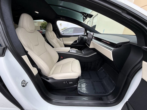 Used 2022 Tesla Model X Plaid image 35