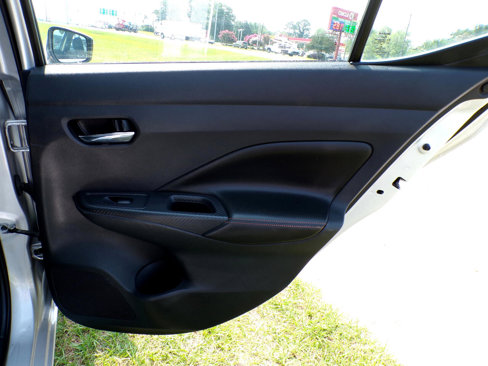 Used 2020 Nissan Versa SR w/ Convenience Package image 24
