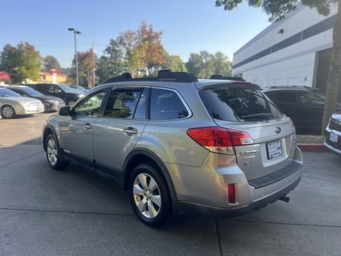 Used 2010 Subaru Outback 2.5i Limited w/ Protection Package 1A image 5