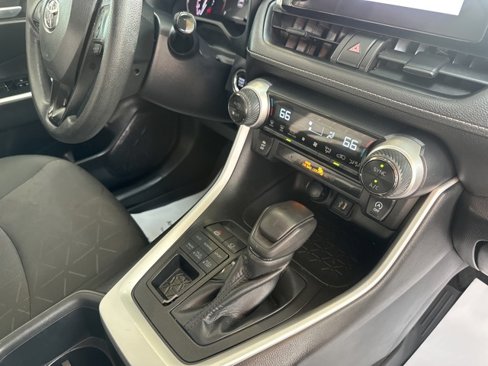 Used 2023 Toyota RAV4 XLE image 27