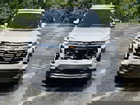 New 2026 Chevrolet Equinox LT w/ LPO, Floor Liner Package image 8