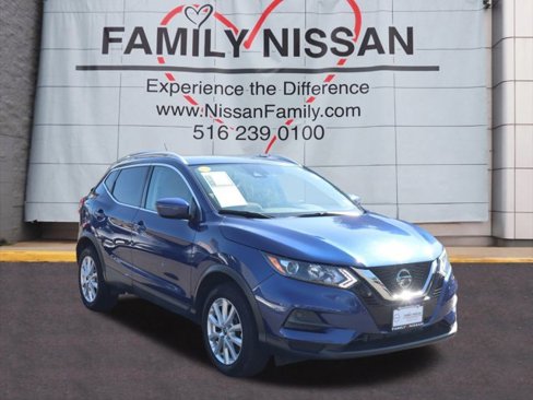 Certified 2020 Nissan Rogue Sport SV image 1