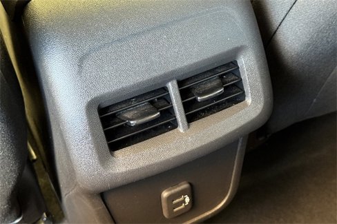 Used 2023 Chevrolet Equinox LT image 40
