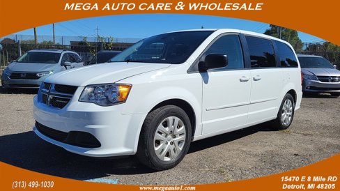 Used 2017 Dodge Grand Caravan SE w/ UConnect Hands-Free Group image 1