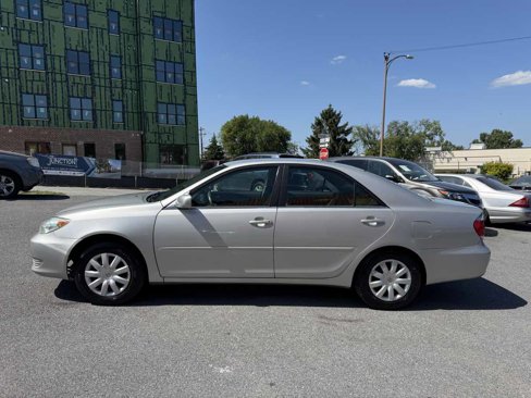 Used 2005 Toyota Camry LE image 4