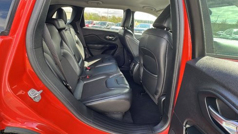 Used 2021 Jeep Cherokee Latitude Plus image 18