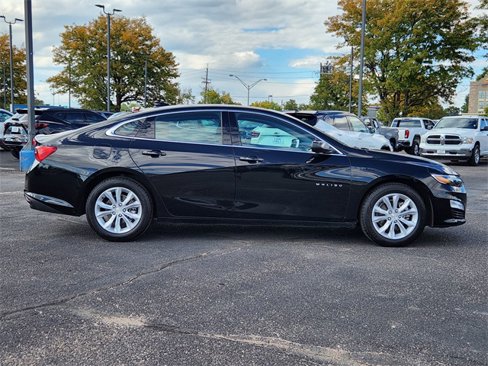 Used 2024 Chevrolet Malibu LT image 2