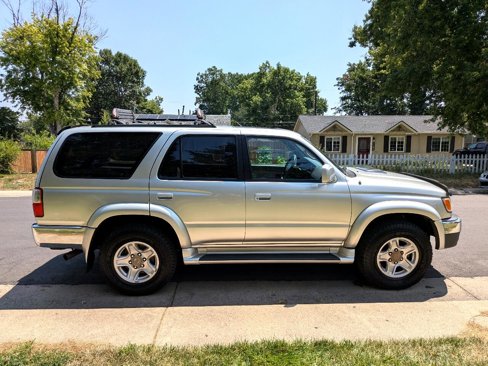 Used 2001 Toyota 4Runner SR5 image 6