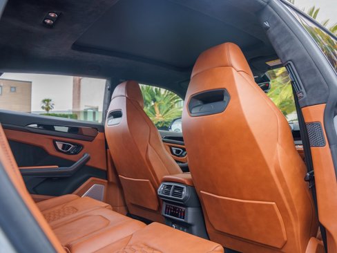 Used 2022 Lamborghini Urus image 21