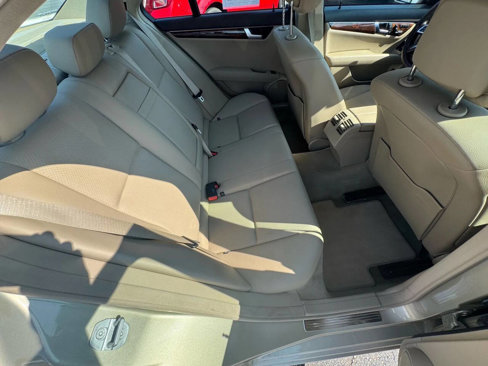 Used 2012 Mercedes-Benz C 300 4MATIC Sedan image 17