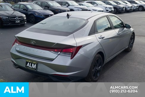 Used 2023 Hyundai Elantra SEL image 6