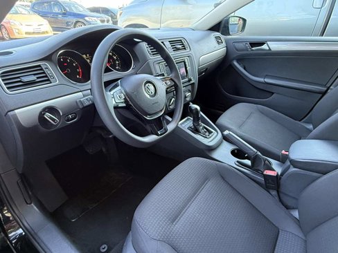 Used 2016 Volkswagen Jetta SE image 12