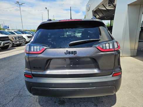 Used 2023 Jeep Cherokee Altitude Lux image 4