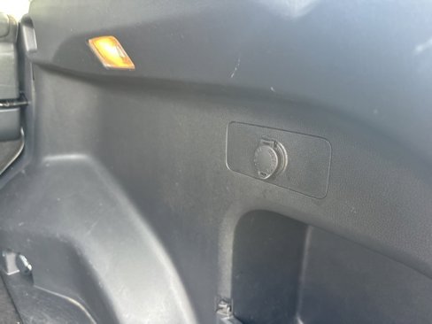 Used 2020 Toyota RAV4 XLE image 37