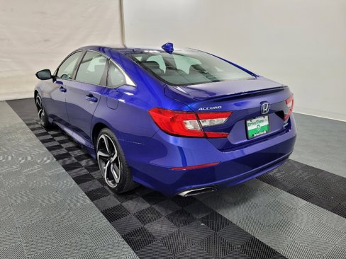 Used 2018 Honda Accord Sport image 5