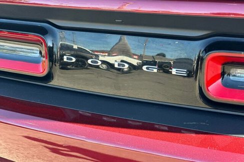 Used 2019 Dodge Challenger SXT image 26