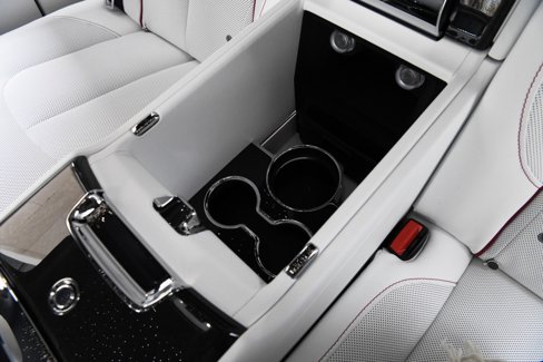 Used 2024 Rolls-Royce Cullinan Black Badge image 15