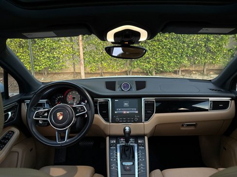 Used 2017 Porsche Macan S image 12