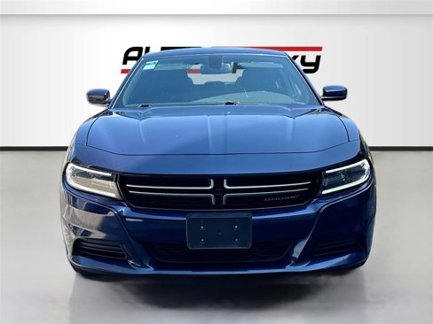 Used 2015 Dodge Charger SE w/ Popular Equipment Group image 2