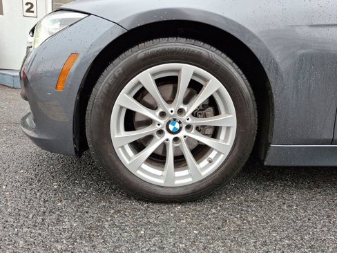 Used 2018 BMW 320i xDrive Sedan w/ Convenience Package image 8