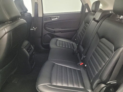 Used 2023 Ford Edge SEL image 18