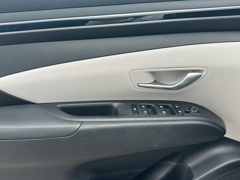 Used 2024 Hyundai Tucson SEL image 16
