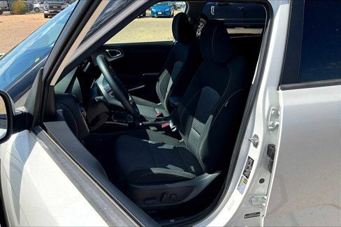 Used 2022 Kia Soul EX image 7