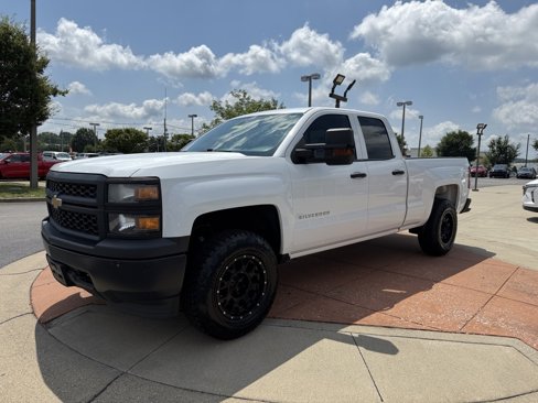 Used 2015 Chevrolet Silverado 1500 W/T w/ Trailering Package image 3