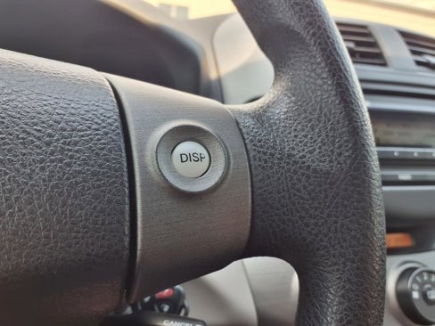 Used 2012 Toyota RAV4 FWD image 15