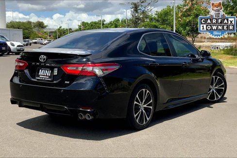Used 2018 Toyota Camry SE image 12
