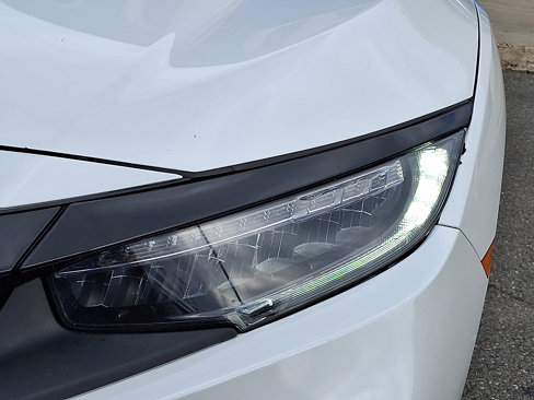 Used 2020 Honda Civic Touring image 9