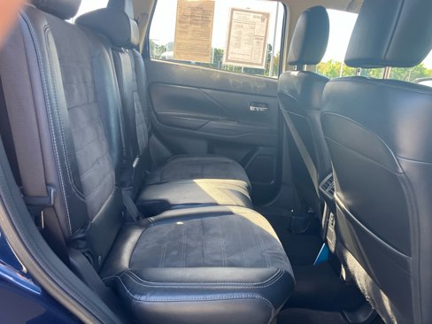 Used 2019 Mitsubishi Outlander SE image 33