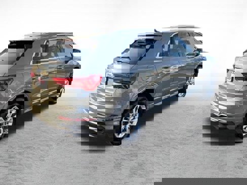 Certified 2023 Audi Q3 2.0T Premium w/ Convenience Package image 6