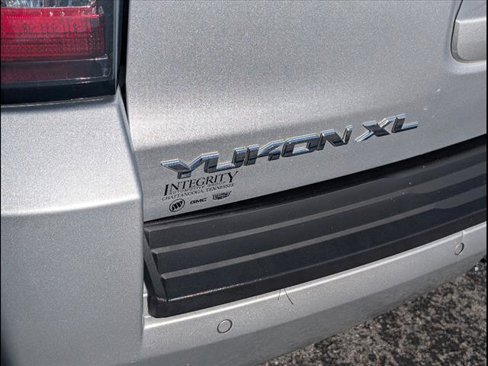 Used 2018 GMC Yukon XL SLT w/ Open Road Package image 21