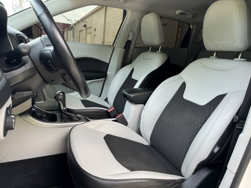 Used 2018 Jeep Compass Latitude w/ Popular Equipment Group image 21