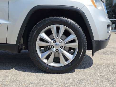 Used 2012 Jeep Grand Cherokee Laredo image 42