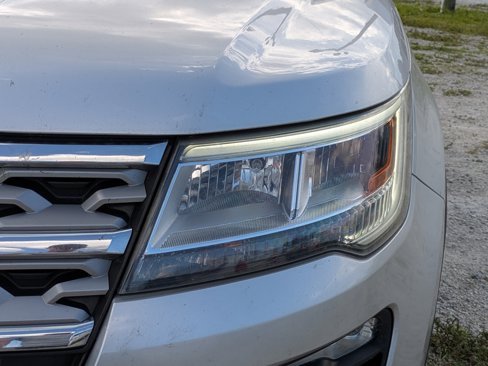 Used 2019 Ford Explorer Limited w/ Class III Trailer Tow Package image 9