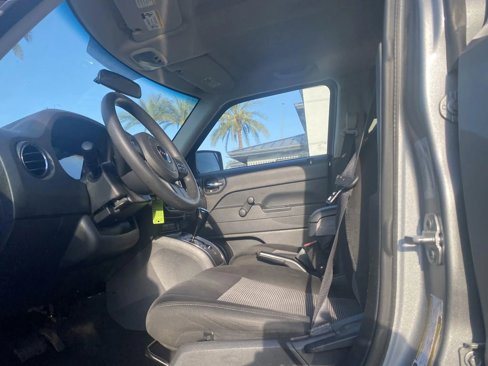 Used 2015 Jeep Patriot Sport image 34