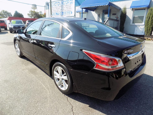 Used 2015 Nissan Altima 2.5 SV w/ Convenience Package image 8