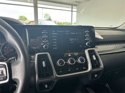 Used 2021 Kia Sorento LX image 24