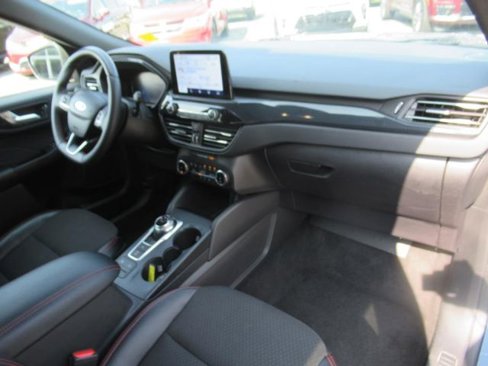 Used 2024 Ford Escape ST-Line image 12