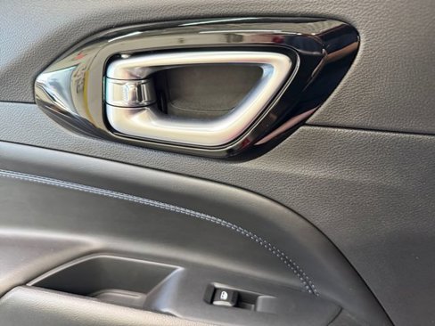 New 2026 Jeep Compass Latitude image 18