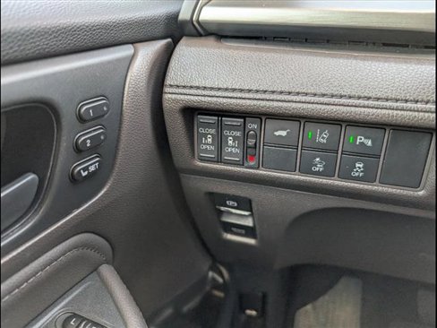 Certified 2018 Honda Odyssey Touring image 17